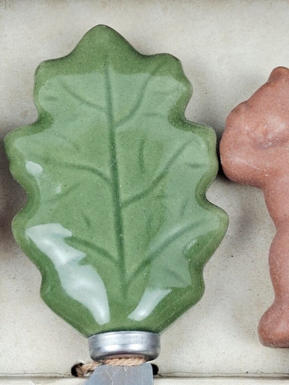 Hallmark Fall-Themed Ceramic Handled Cheese Spreaders Set Of 3 - Acorn Oak Leaf - Picture 2 of 8